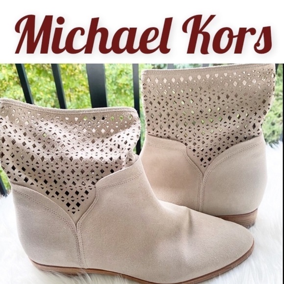 MICHAEL MICHAEL KORS Sunny Suede Perforated Bootie Buff Beige, Size 10 - Picture 11 of 14